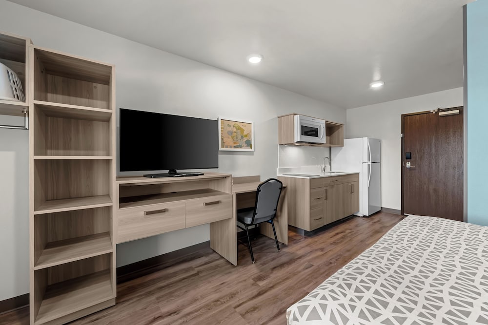 WoodSpring Suites Sumter near Shaw AFB 43/60