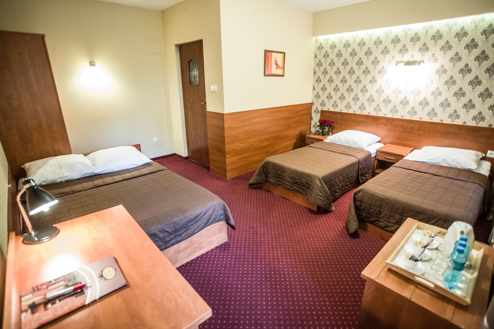 Maksymilian Hotel 21/70