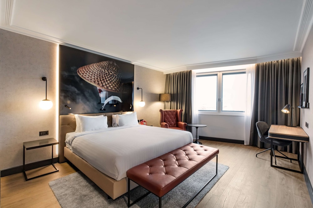 Radisson Red London Heathrow 19/64
