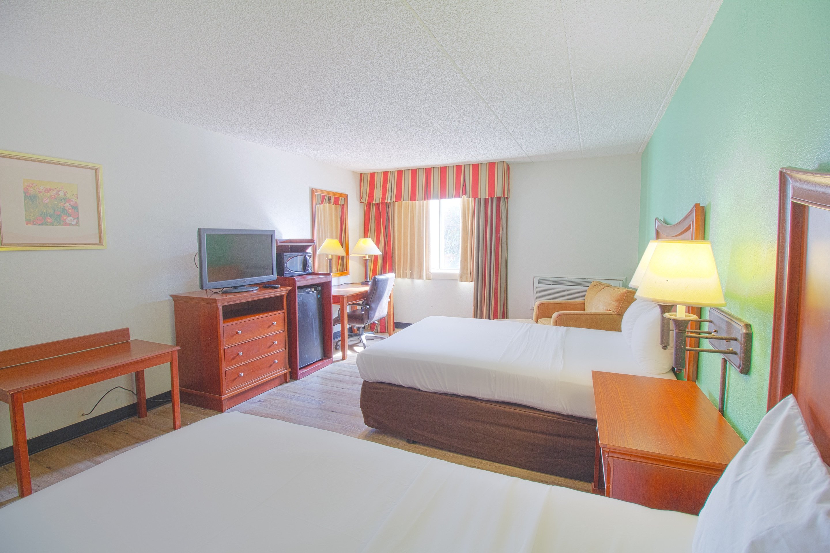 Tulsa Square Hotel Central, I-44 By OYO 18/42