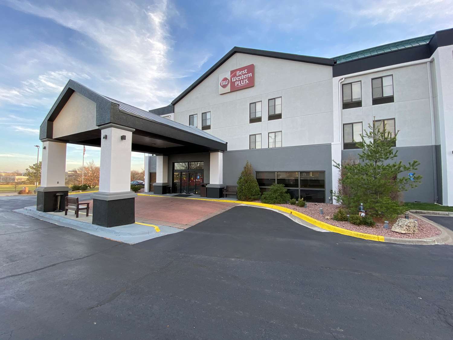 Best Western Plus Kansas City Airport-Kci East 40/43