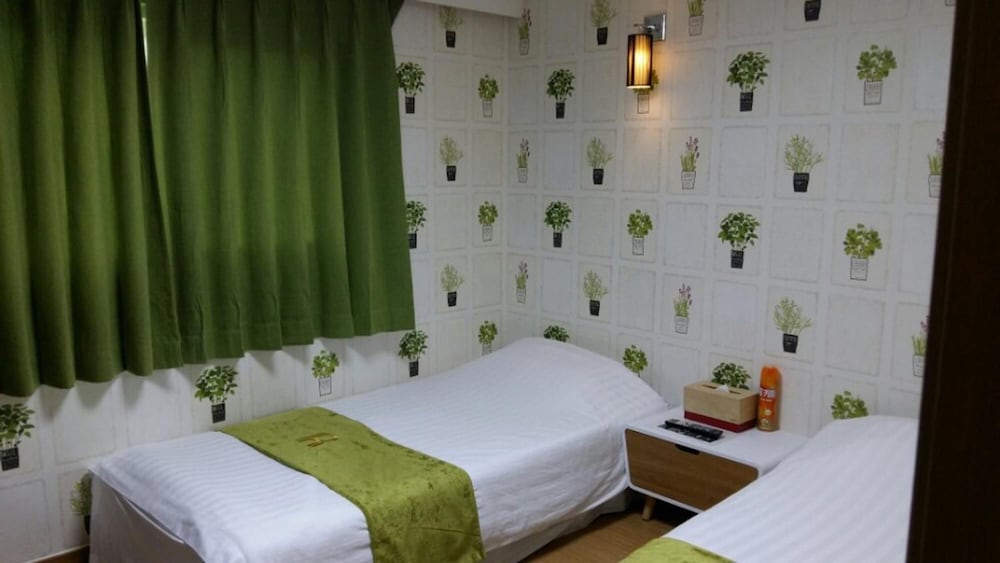 Jeju R Hotel Guest House Hostel 30/60