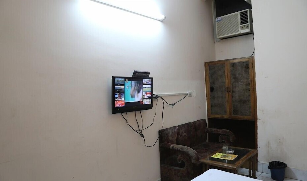 Hotel Delhi Regency 56/63