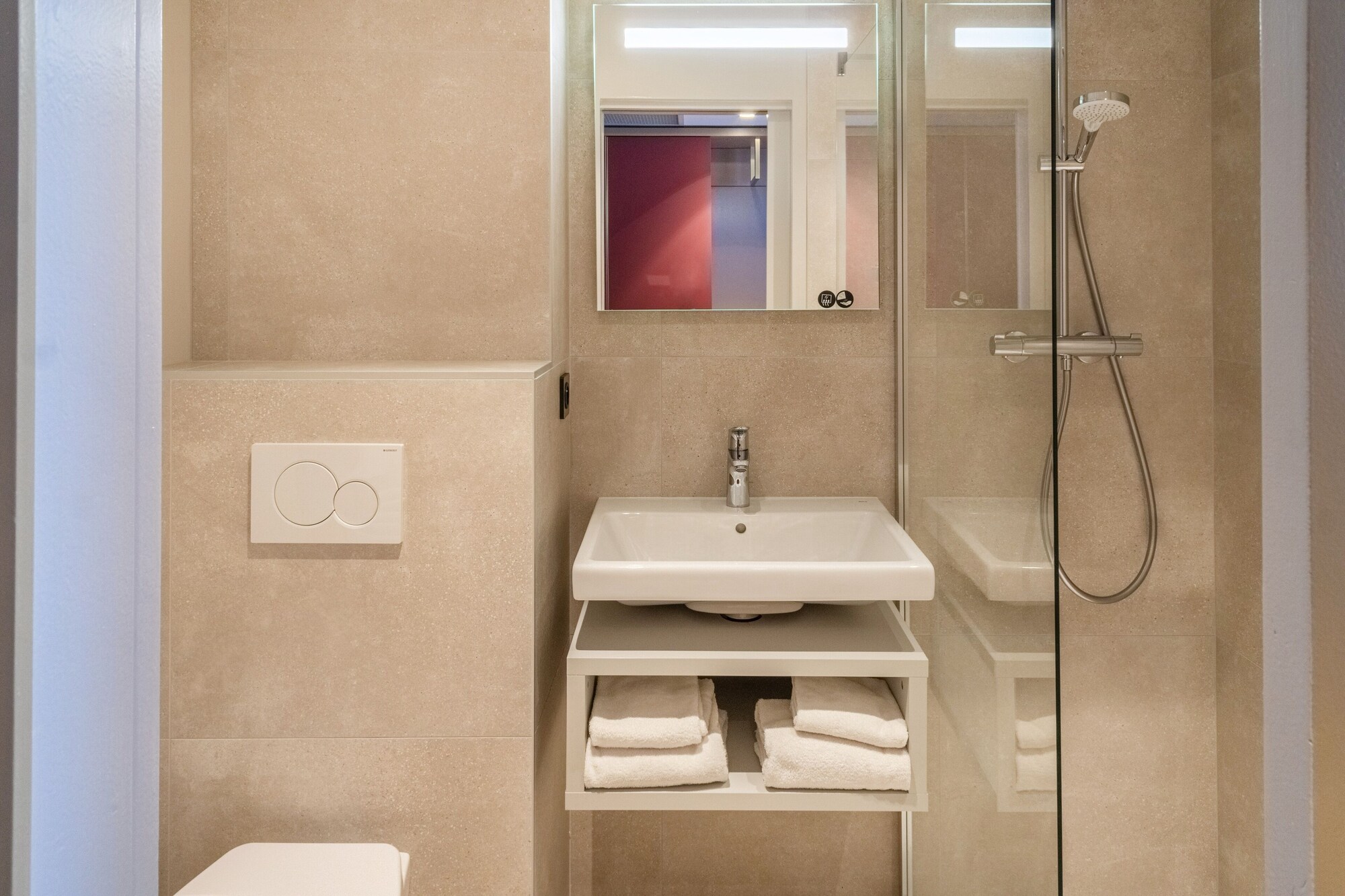 Room, Twin Beds, Brit Hotel Nantes La Beaujoire - L Amandine 6/9