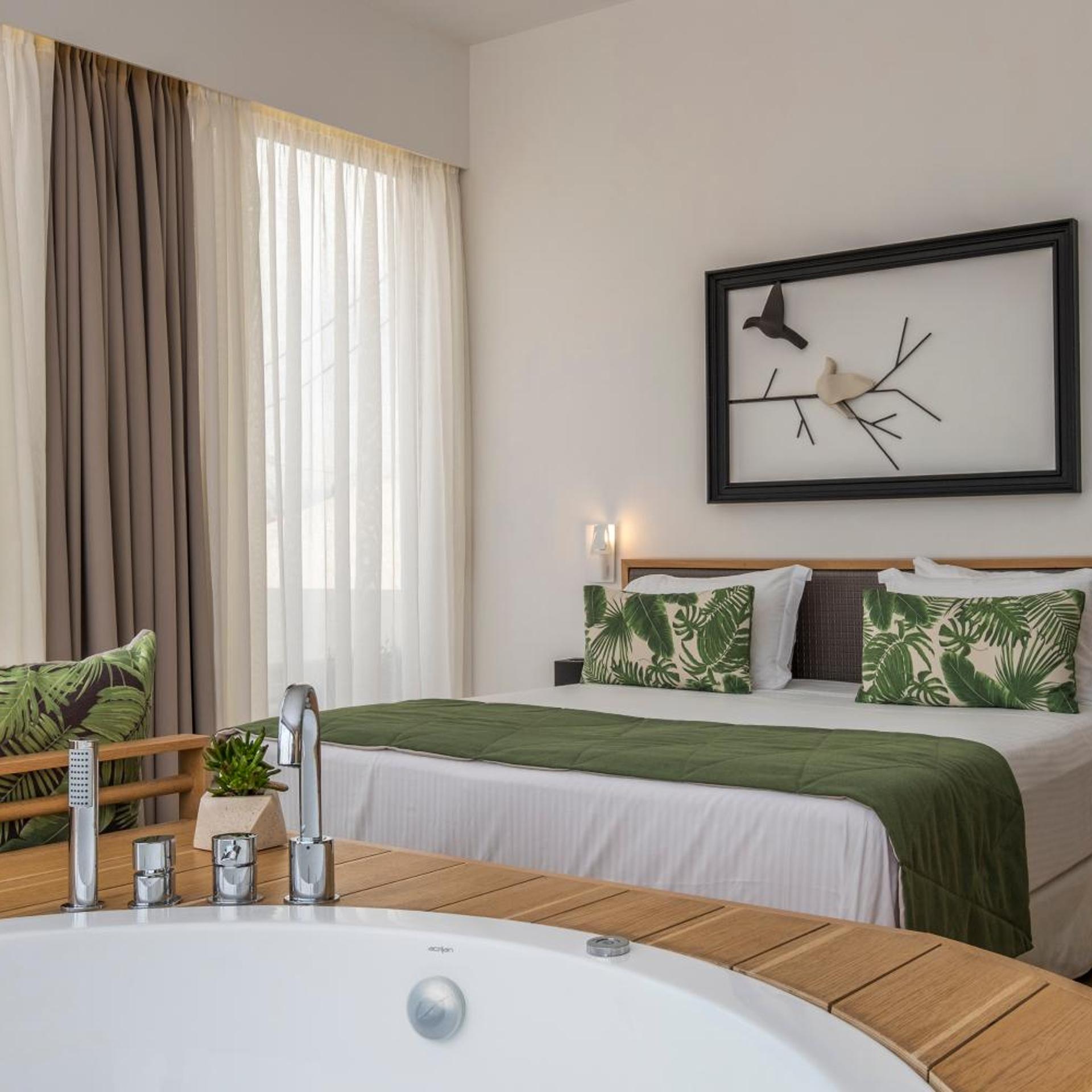 Master, Suite, Panoramic Sea View, Hot Tub