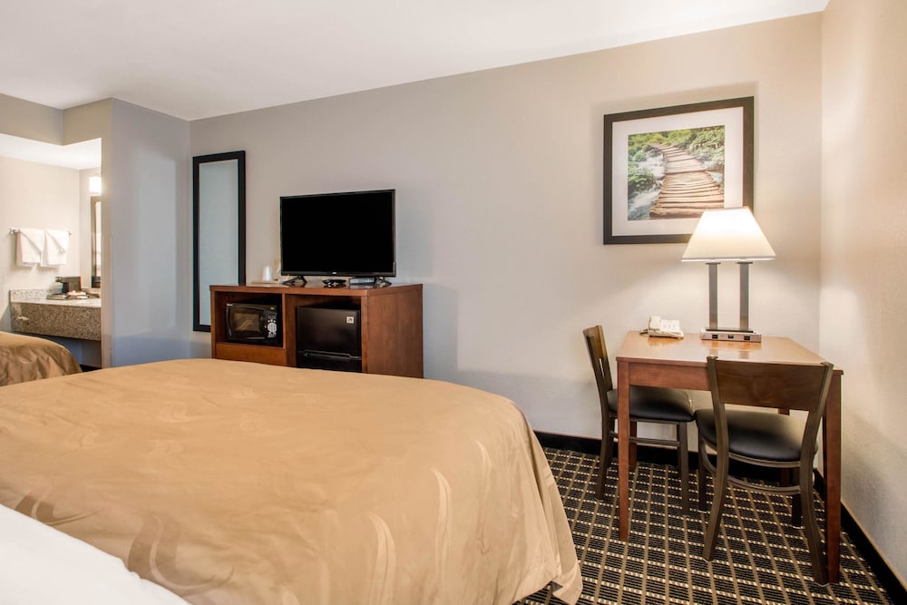 Sleep Inn & Suites Madison West 8/31