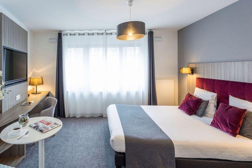 استوديو أساسي