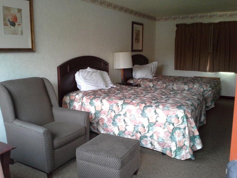 Richland Inn And Suites 23/32