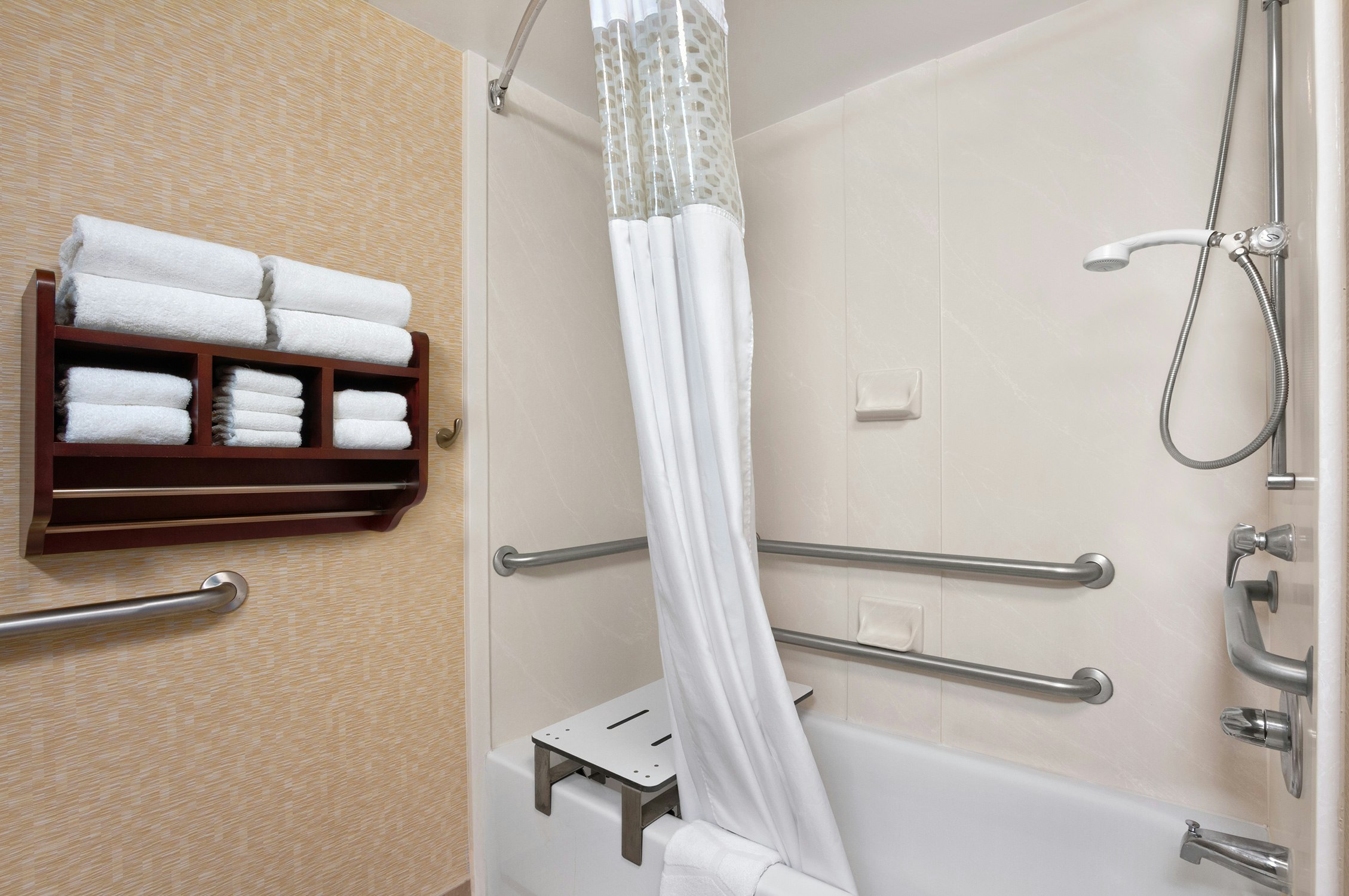 Hampton Inn Lexington Park 42/42