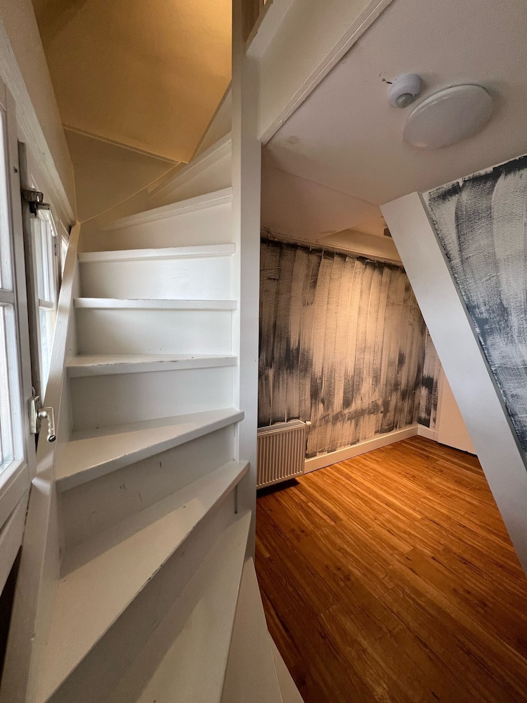 Amigo Budget Hotel 36/50