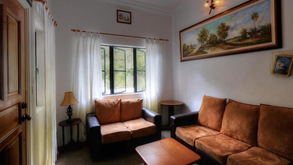 Highlanders Hotel 30/50