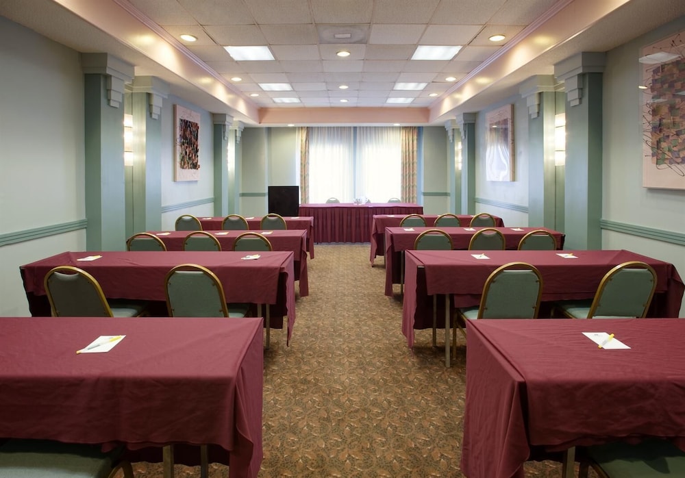 Americas Best Value Inn Baltimore 26/30