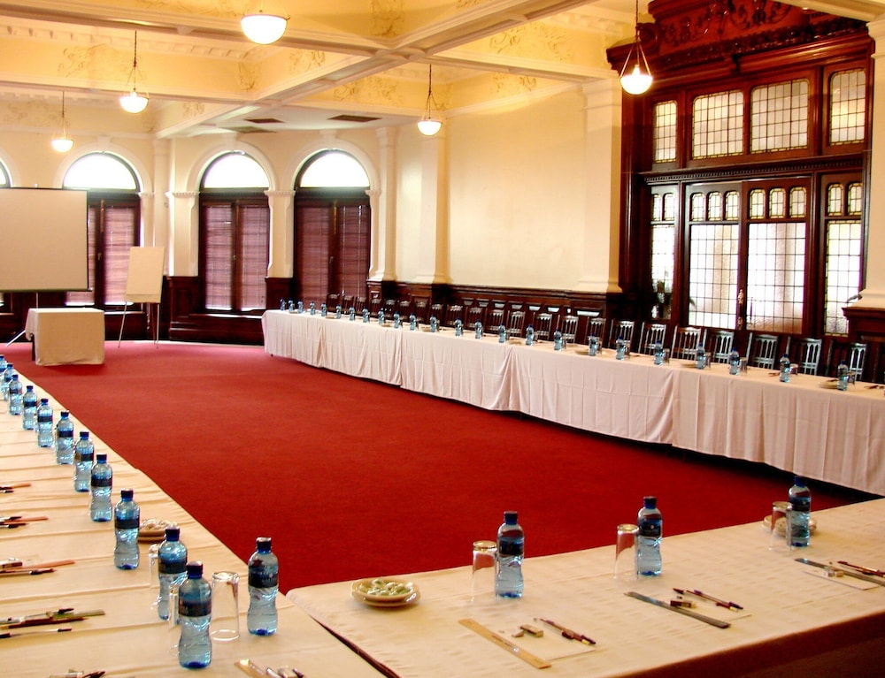 Durban Manor Hotel and Conference Centre 24/28
