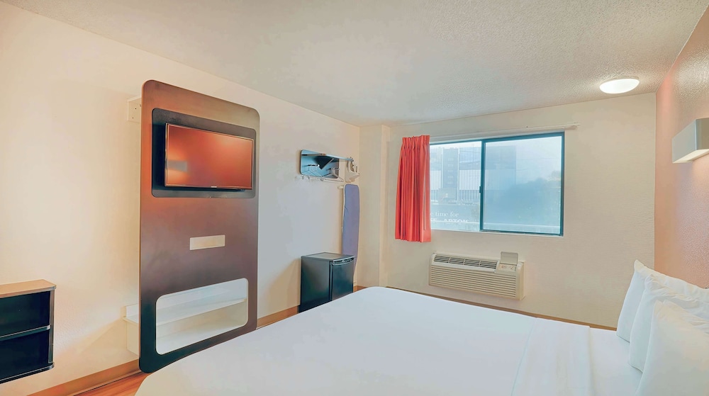 Studio6 Suites Los Angeles, CA - Los Angeles LAX 6/33