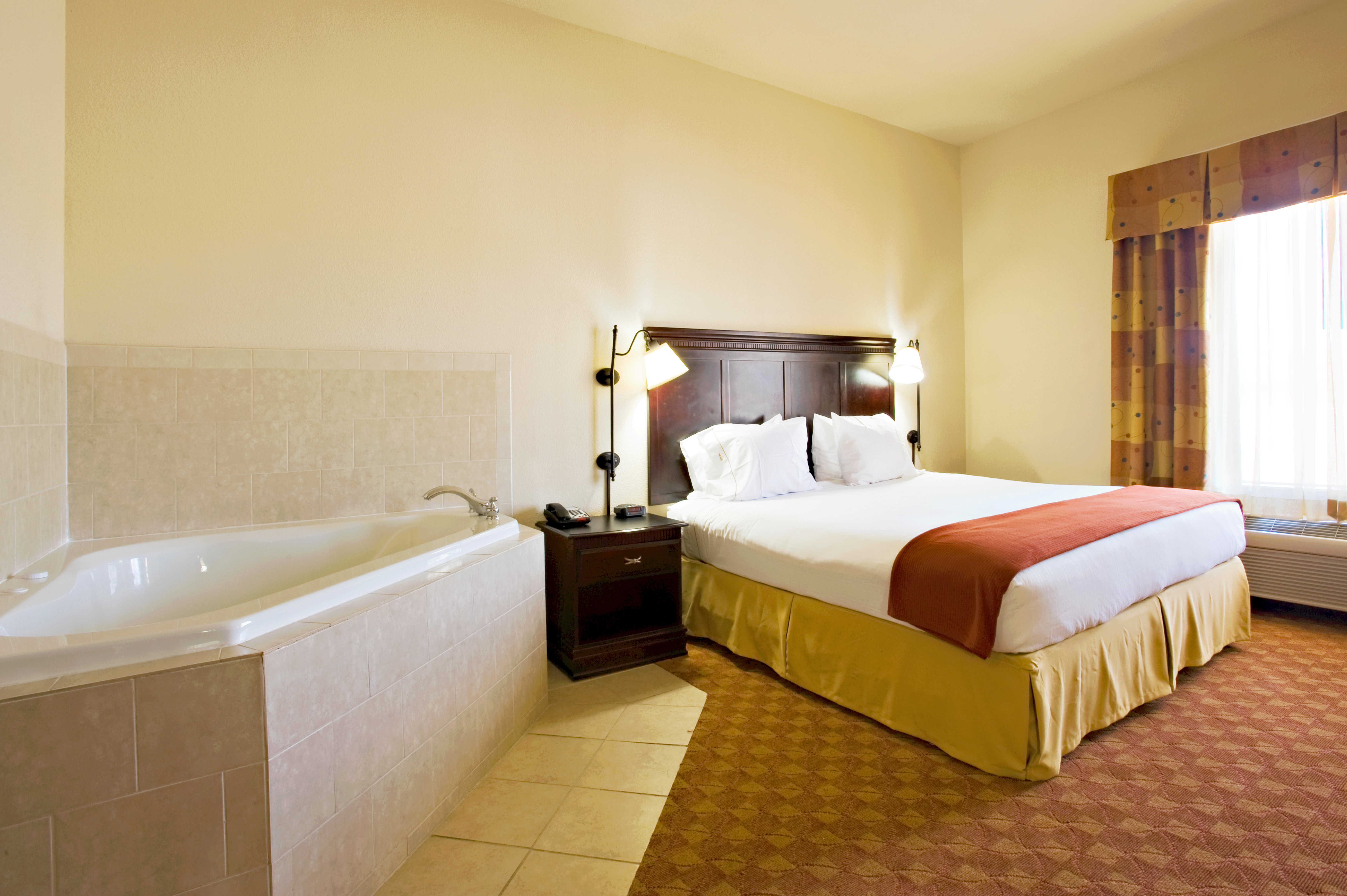 Holiday Inn Express Hotel & Suites Sweetwater 47/47
