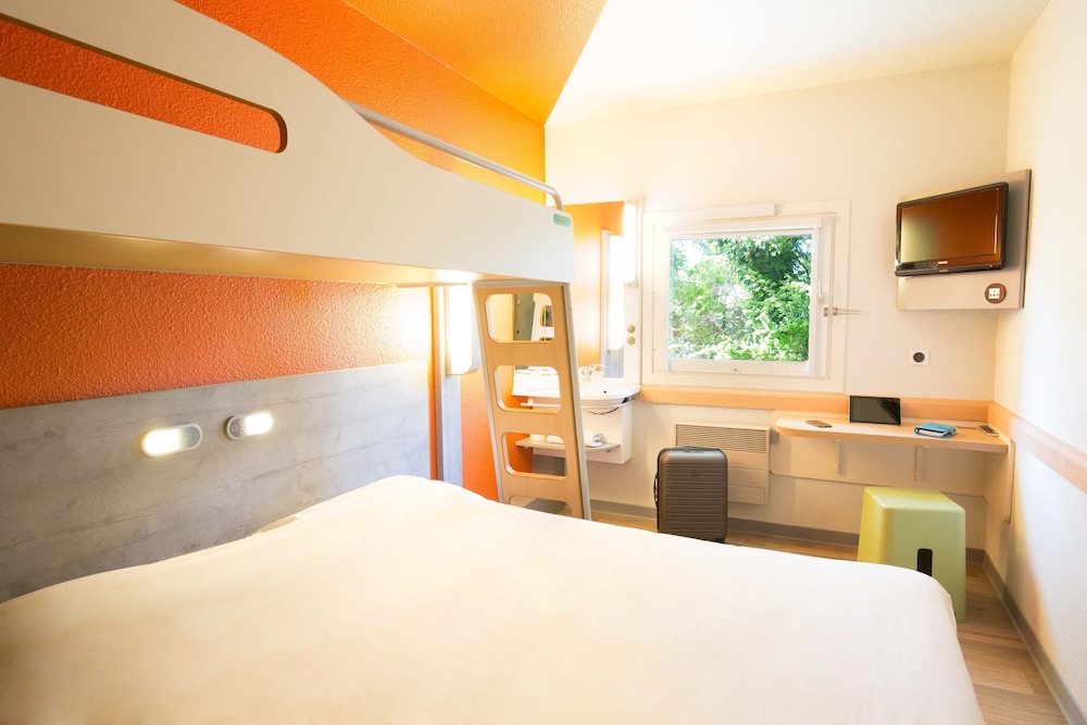 Ibis Budget Frejus Capitou A8 22/61