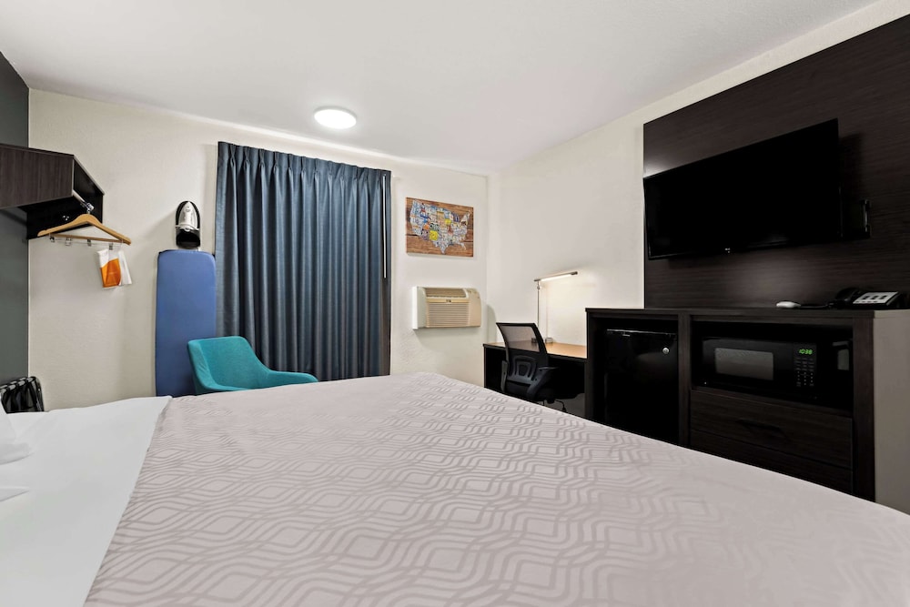 Standard, King Bed