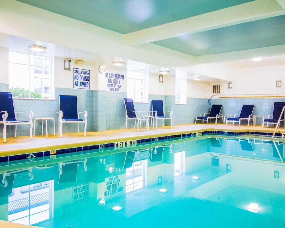 Comfort Inn & Suites Charleston Airport Convention Center 19/41