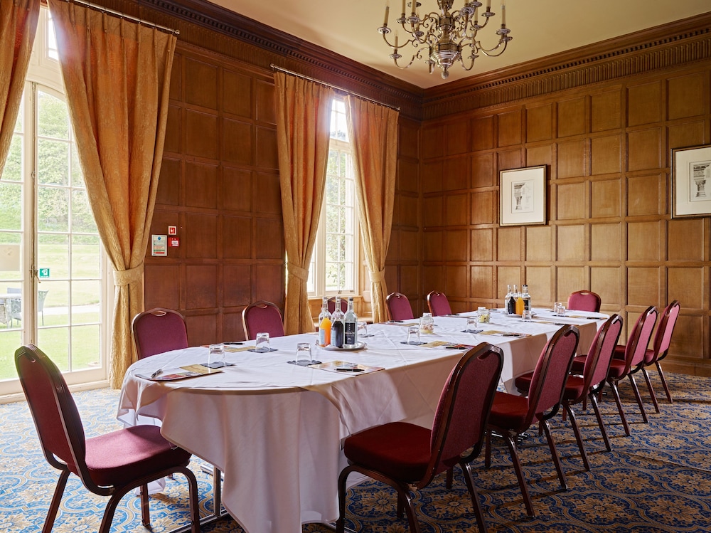 Dumbleton Hall Hotel 64/73
