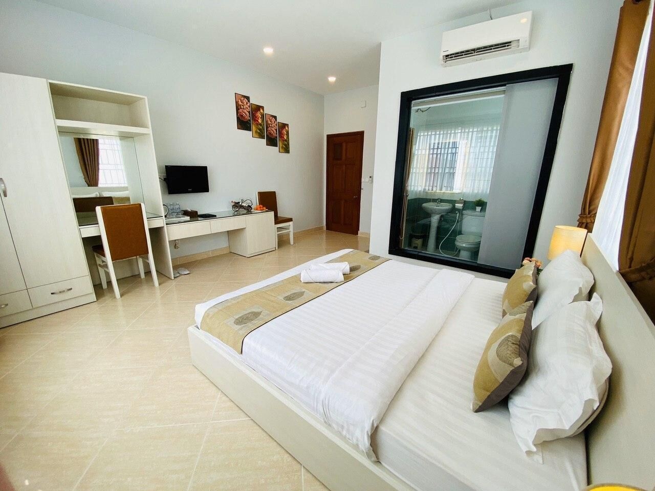 STANDARD, KING BED
