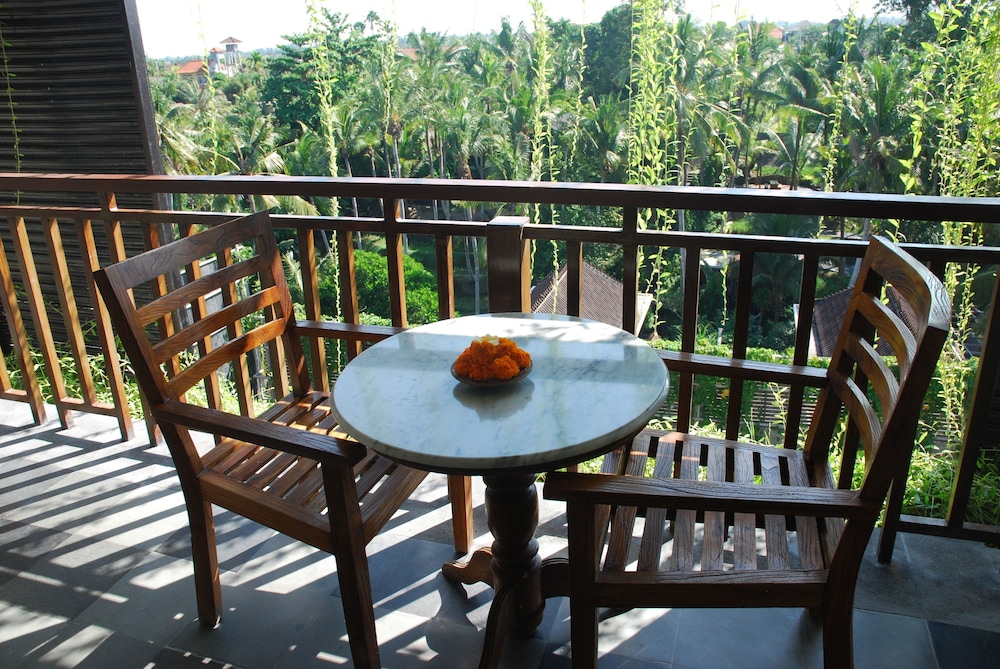 Ubud Village Hotel 45/51