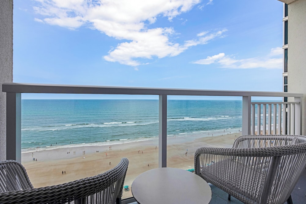 Daytona Grande Oceanfront Resort 40/50