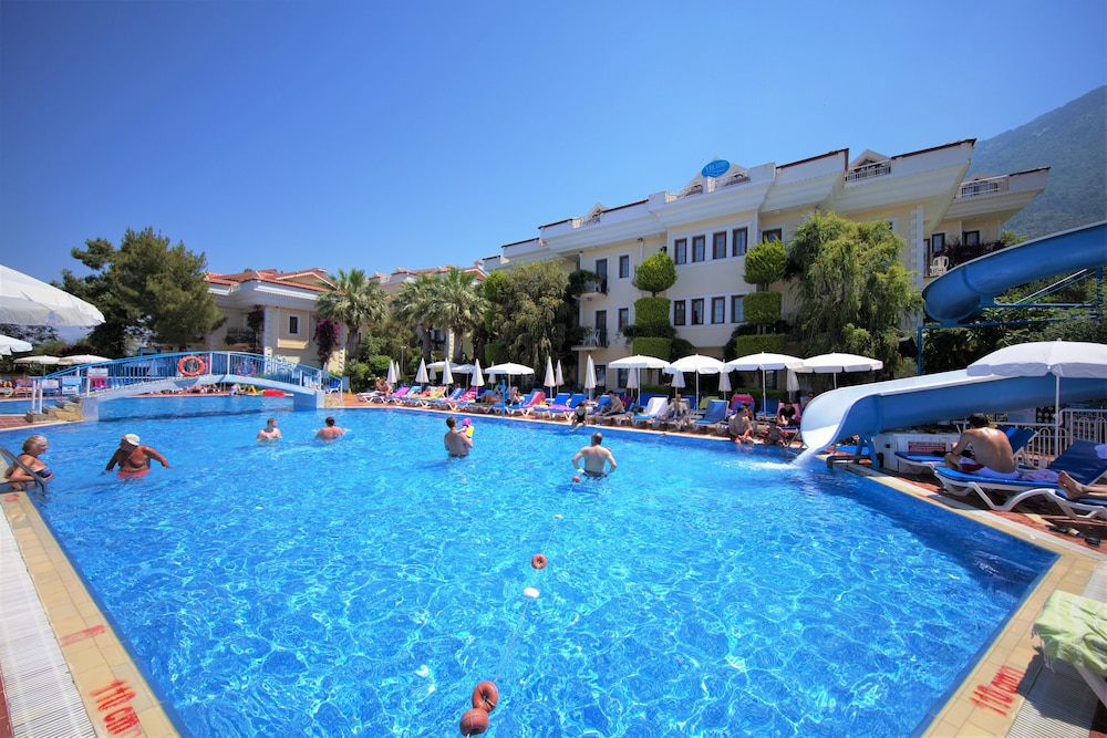 Yel Holiday Resort 24/50