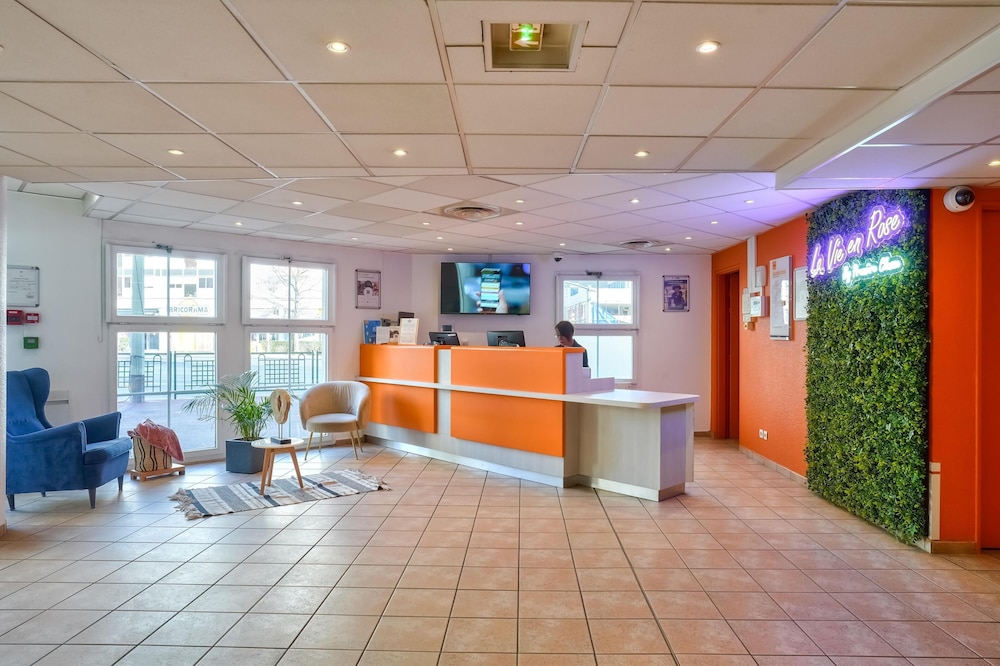 PREMIERE CLASSE PARIS OUEST PONT DE SURESNES 10/55