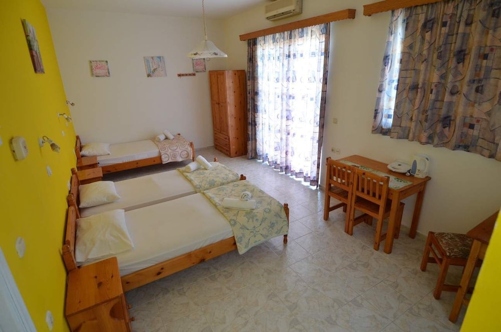 Marianthi Studios Stegna 55/70