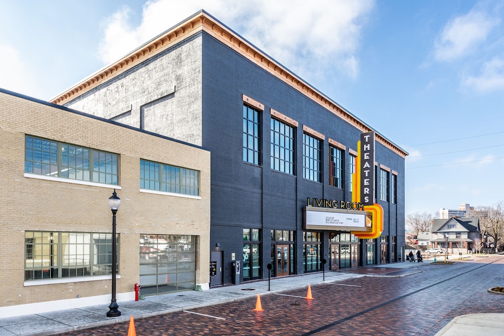 Bottleworks Hotel 62/70