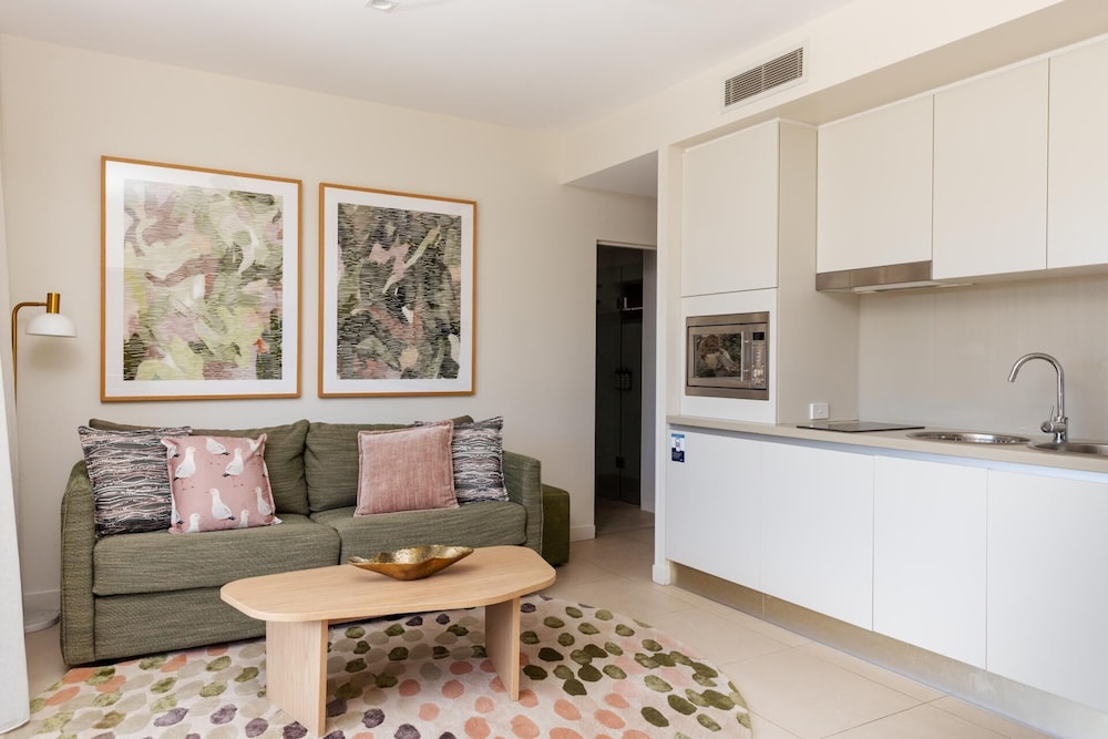 RACV NOOSA RESORT 4/74