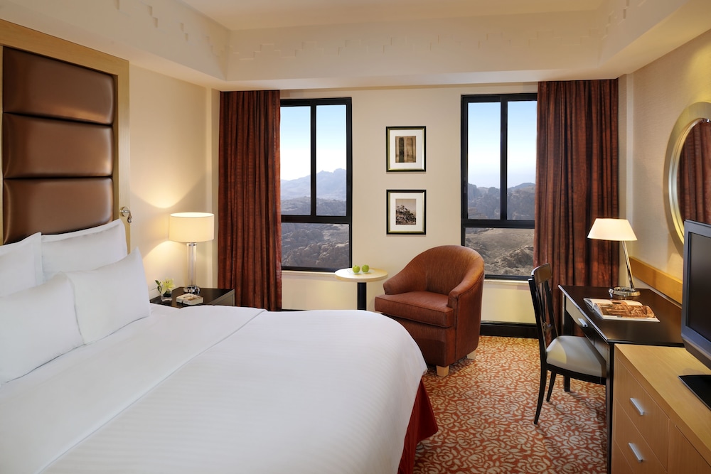 Premium, King Bed, Valley View