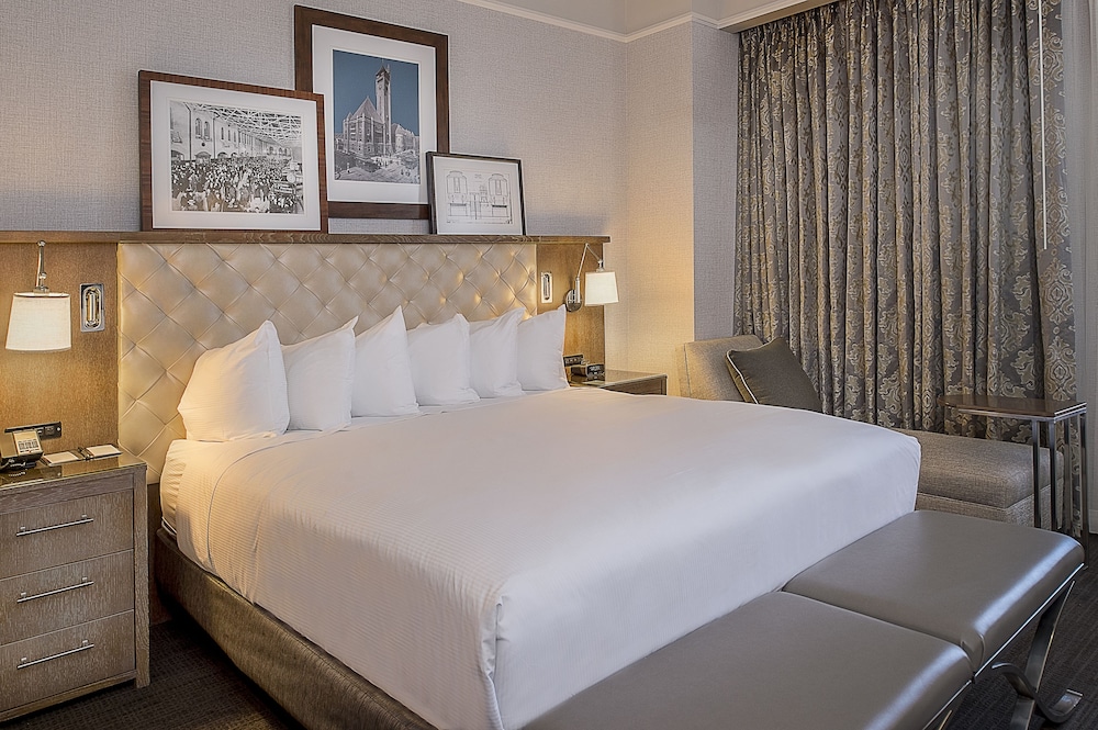 St. Louis Union Station Hotel Curio Collection By Hilton 23/82
