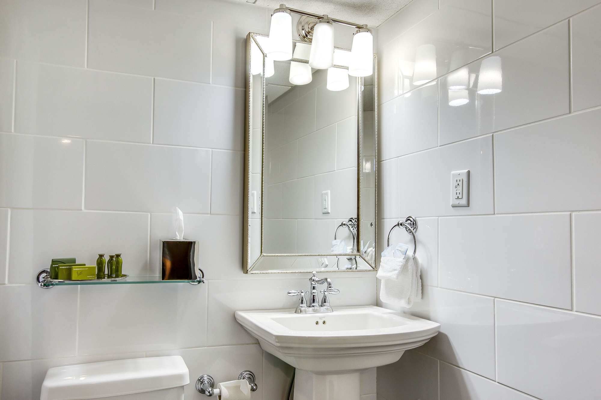 غرفة كبيرة بسريرين كوين، The Campbell House Lexington, Curio Collection by Hilton 3/3