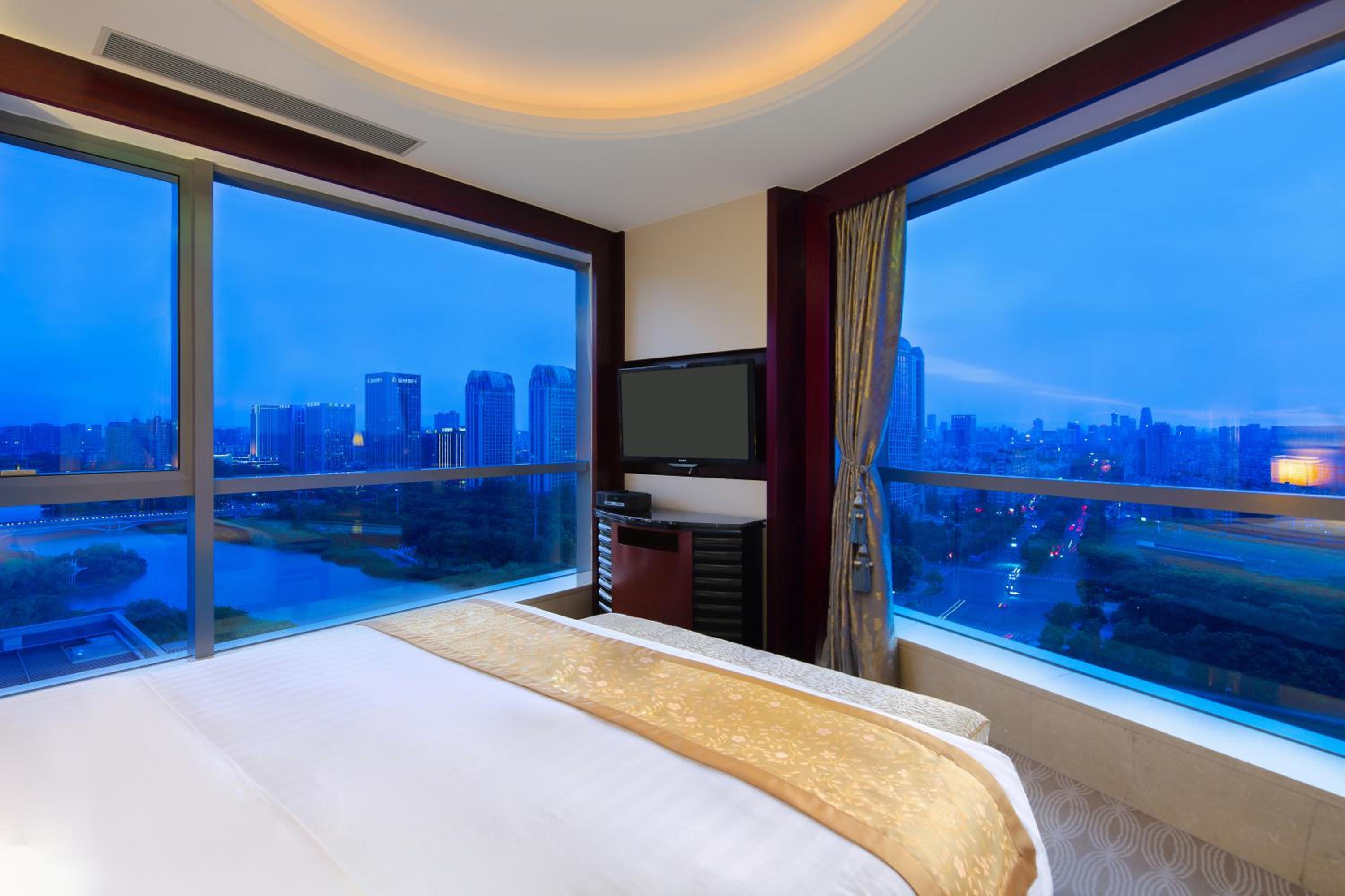 جناح جونيور، Pan Pacific Ningbo 2/9