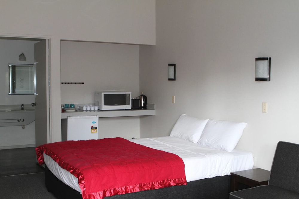 Mt. Wellington Motel 10/55