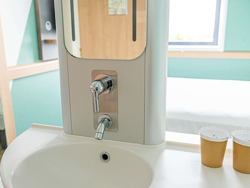 IBIS BUDGET TOULOUSE AEROPORT 67/67