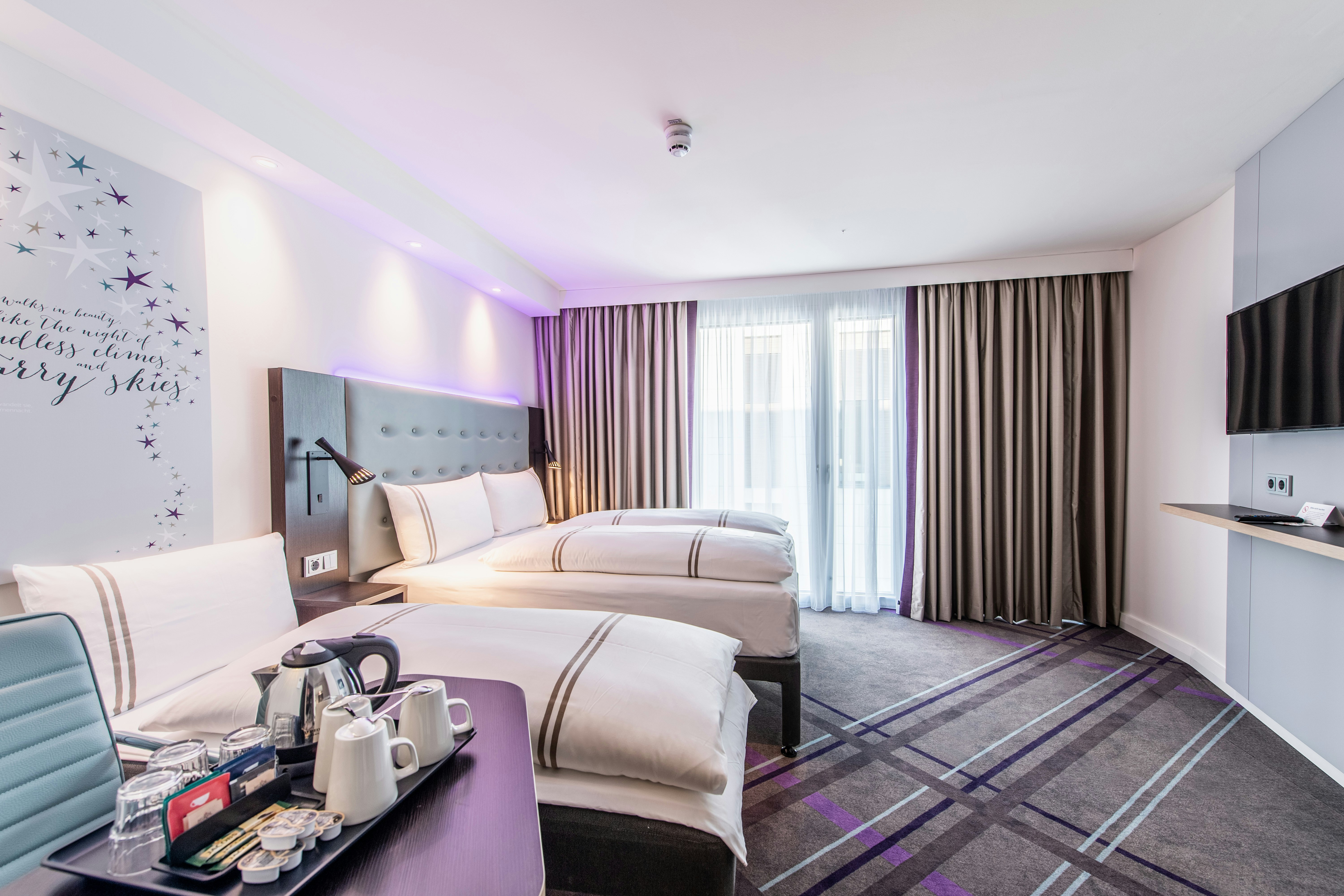 Premier Inn Stuttgart City Centre Hotel 10/24