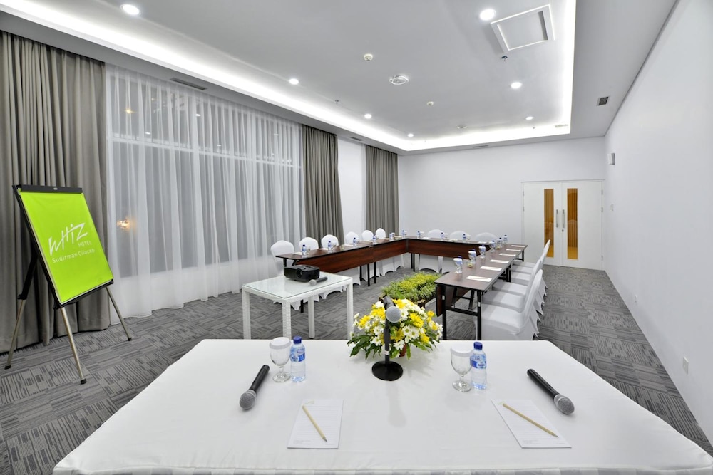 Whiz Hotel Sudirman Cilacap 50/60