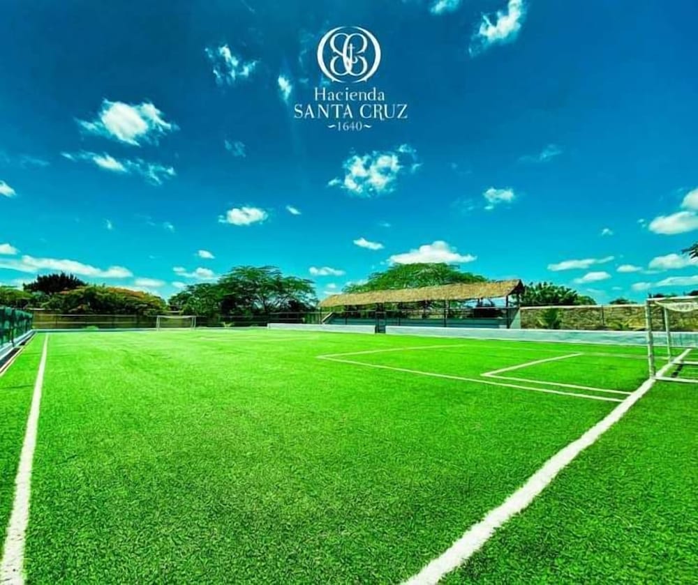 Hacienda Santa Cruz 48/68