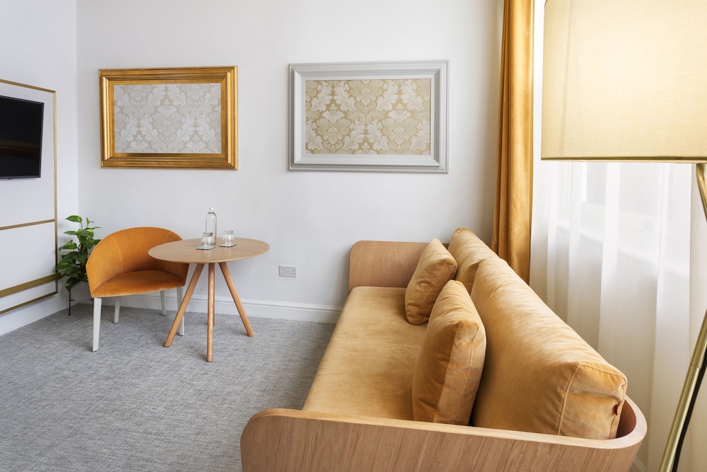 Melia London Kensington Member of Melia Collection 88/93