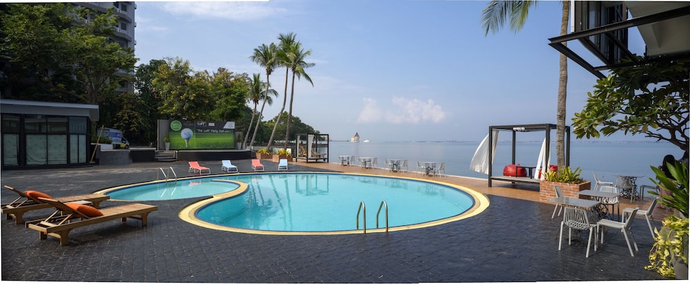 The Loft Seaside Sriracha Hotel 65/68