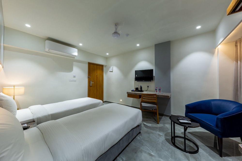 Nalanda Hotel 30/63