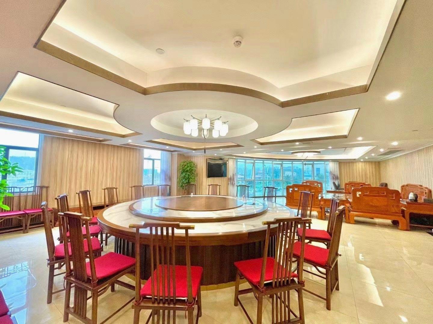 Vienna Classic Hotel (Shenzhen Pingshan Bihu) 35/40