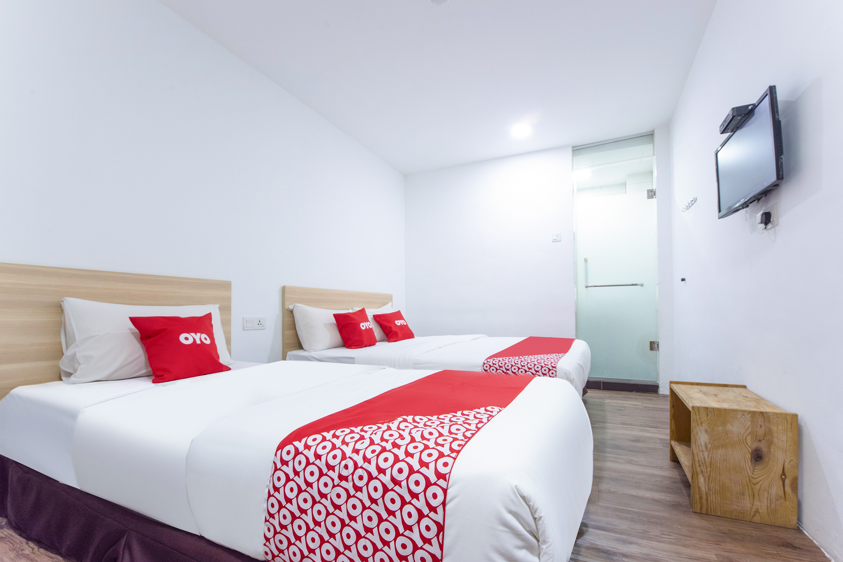 N City Hotel 25/48