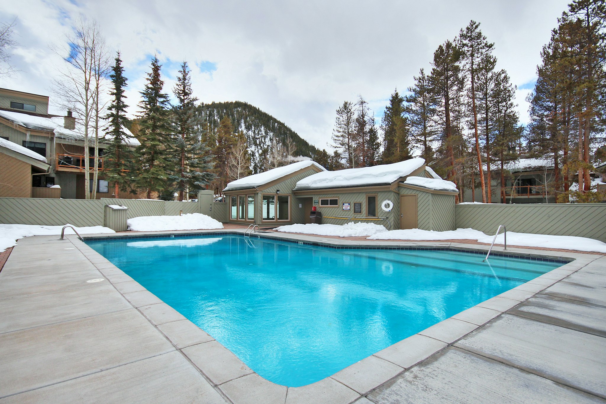 Forest Condominiums 67/69