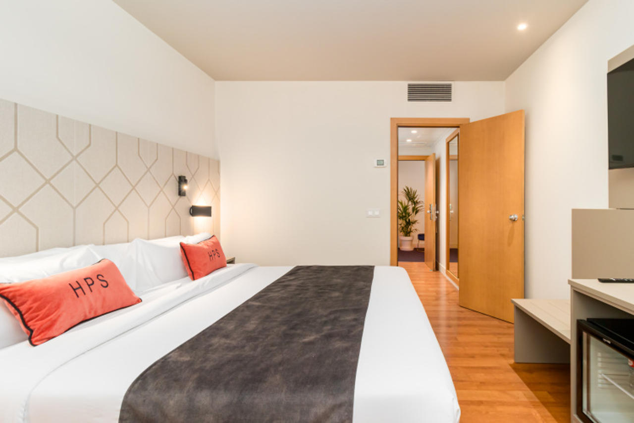 Hotel Puerta Santander 7/23