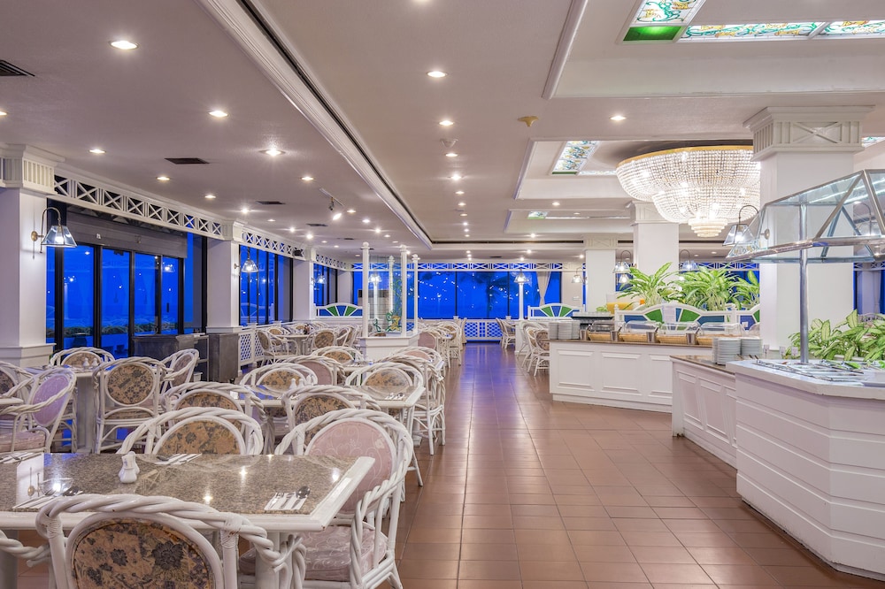 AMBASSADOR CITY JOMTIEN - OCEAN WING 6/50