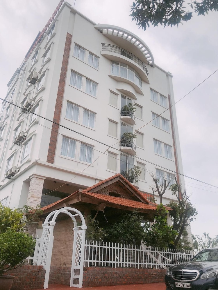Hidden Charm Hotel 2/50