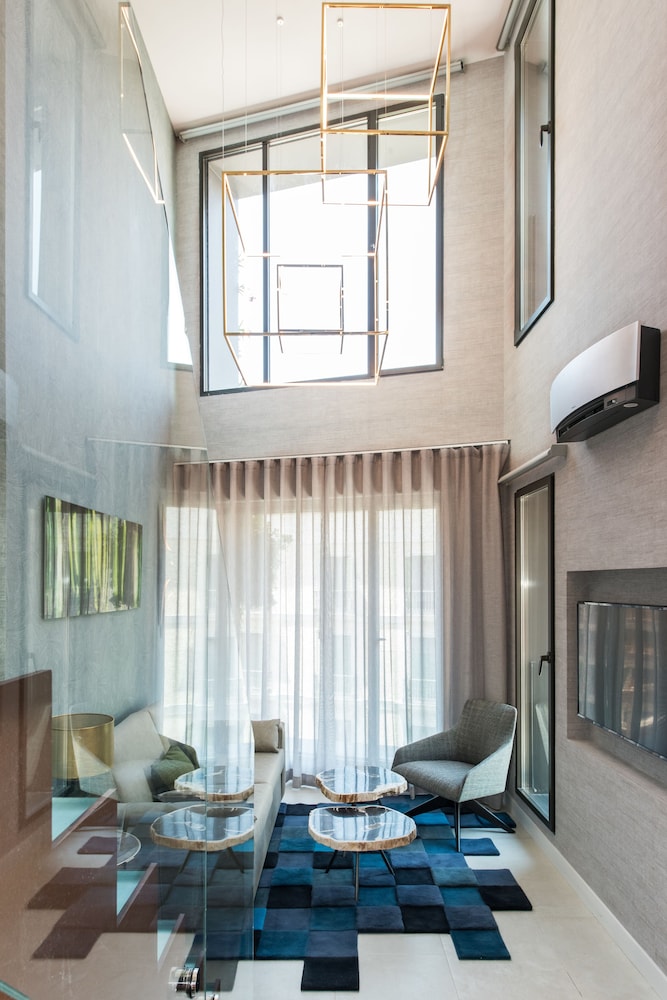 The Garden Suites 14/42